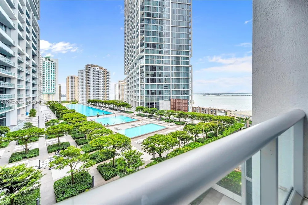 485 Brickell Ave #2302 Miami, FL 33131