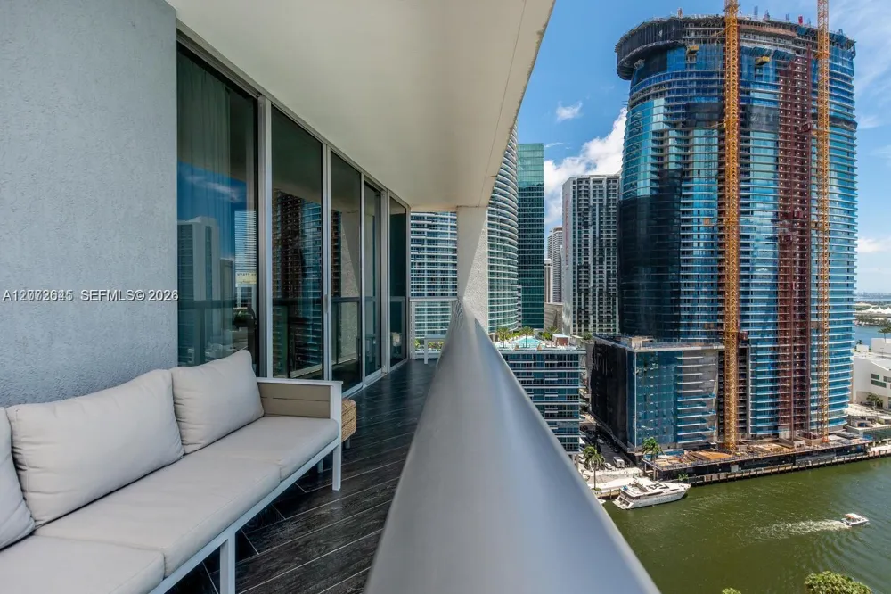 485 Brickell Ave #2302 Miami, FL 33131