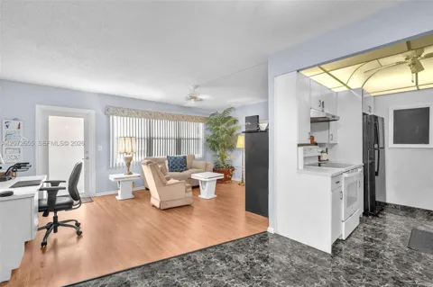 4051 Newport N #4051
