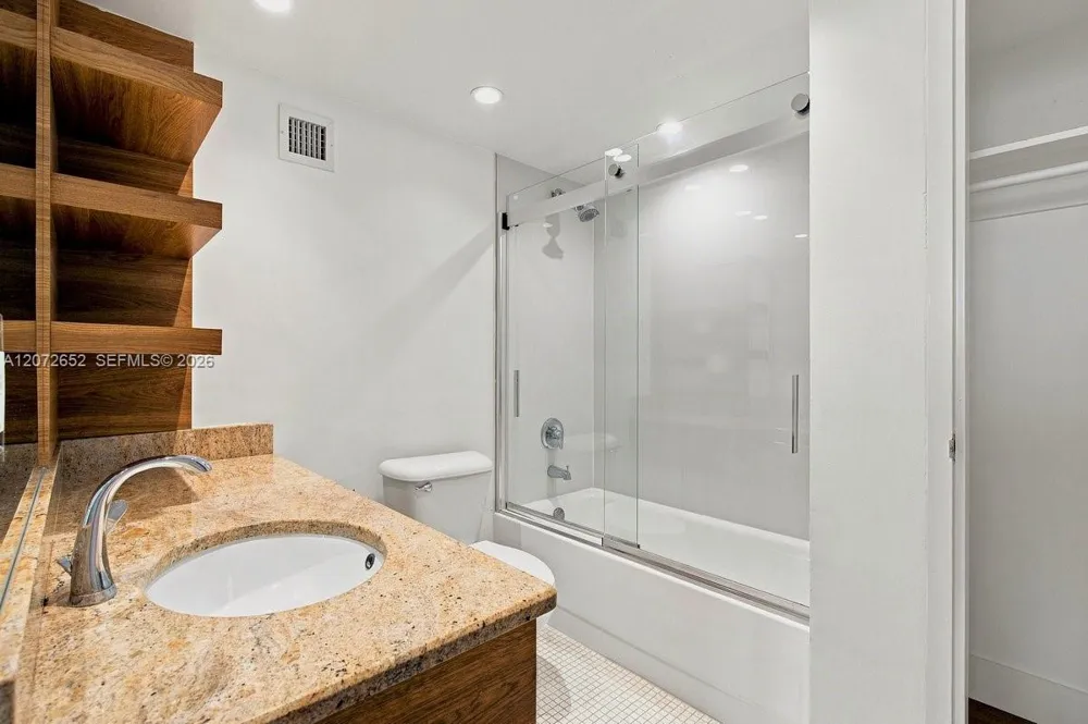 1200 West Ave #815 Miami Beach, FL 33139
