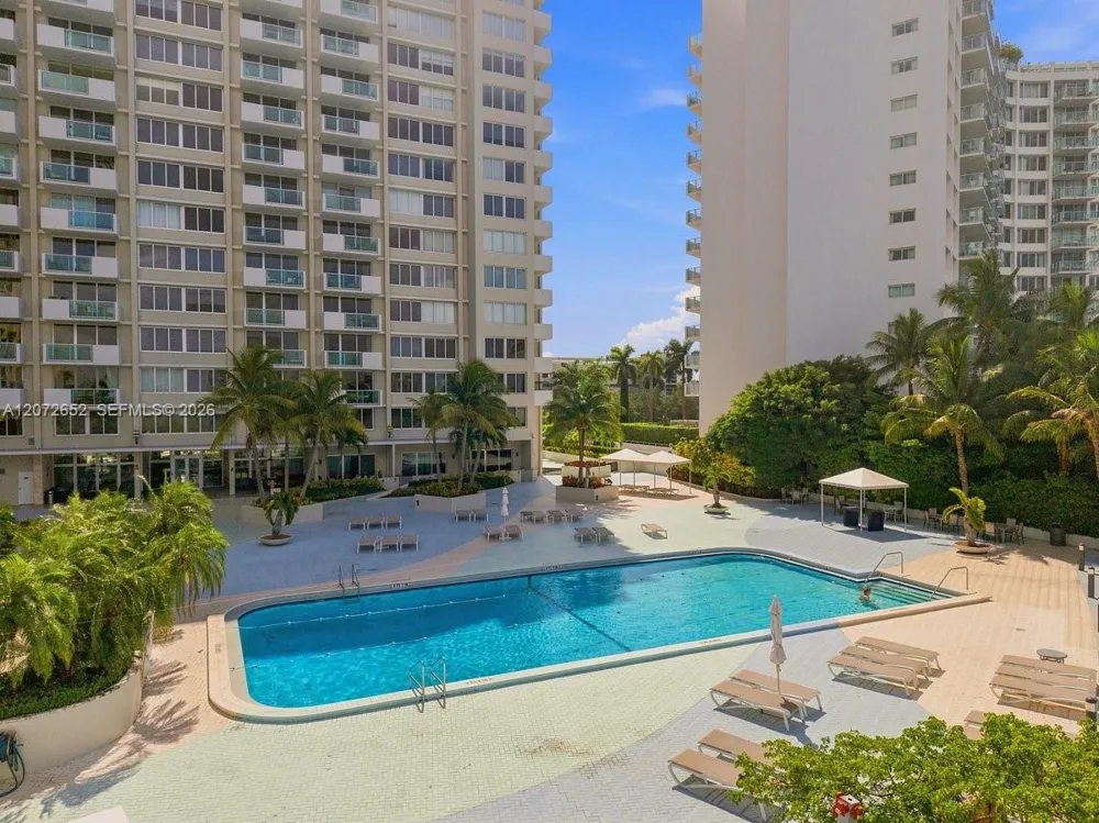 1200 West Ave #815 Miami Beach, FL 33139