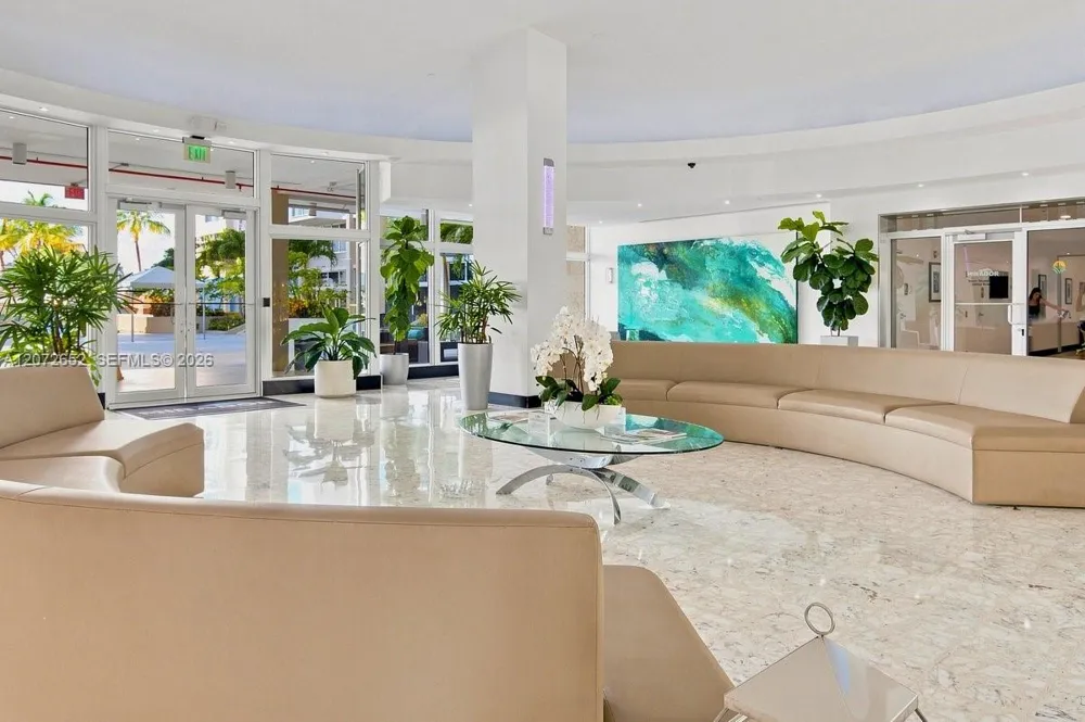 1200 West Ave #815 Miami Beach, FL 33139