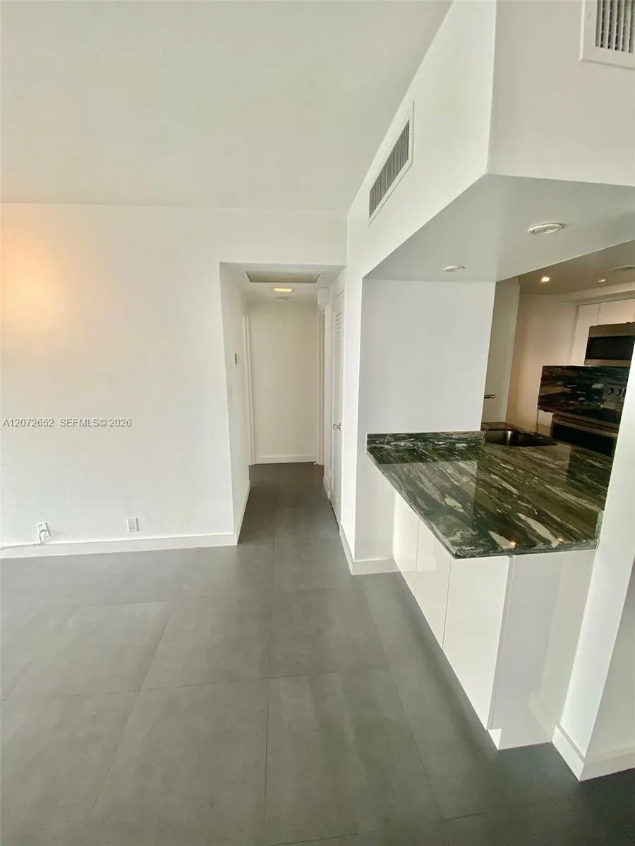 1200 West Ave #815 Miami Beach, FL 33139