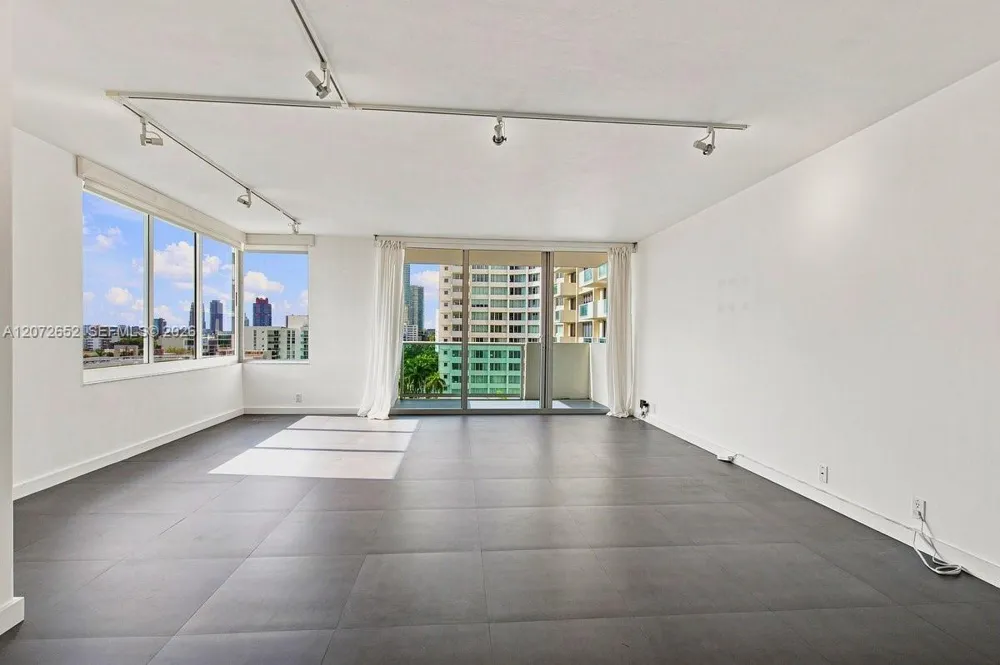 1200 West Ave #815 Miami Beach, FL 33139