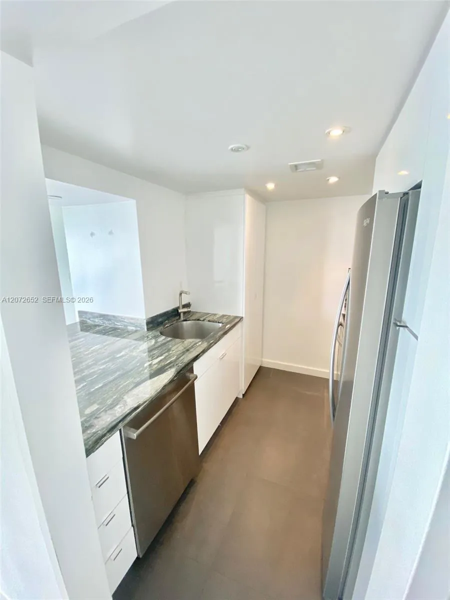 1200 West Ave #815 Miami Beach, FL 33139