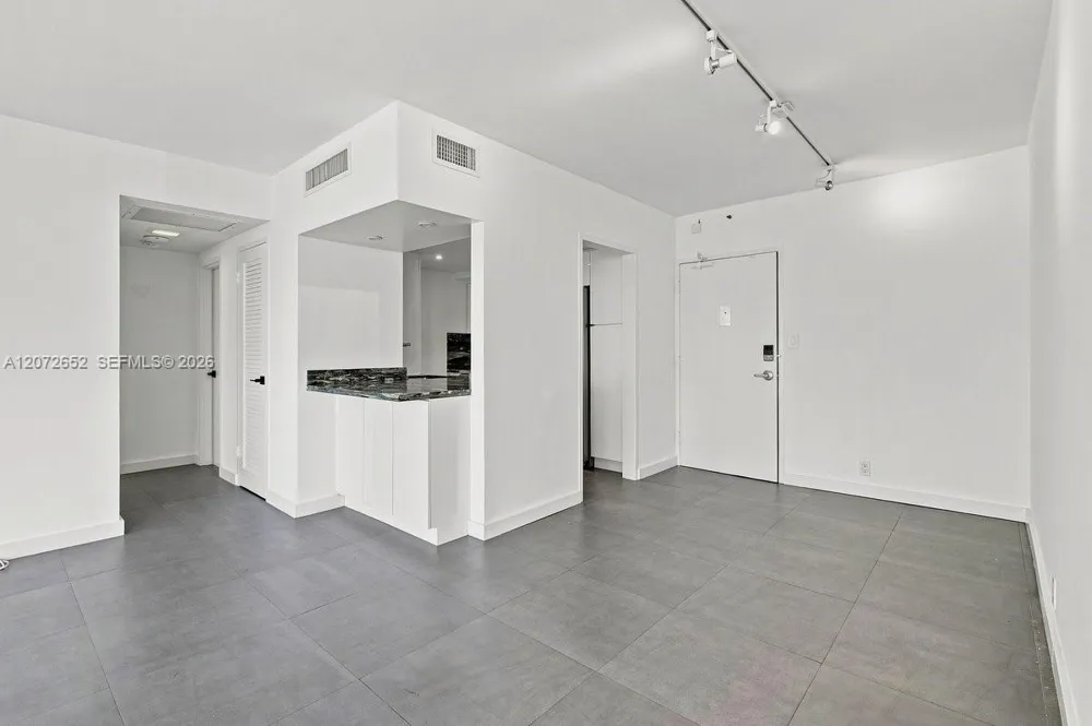 1200 West Ave #815 Miami Beach, FL 33139