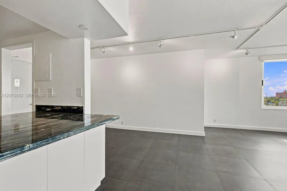 1200 West Ave #815 Miami Beach, FL 33139