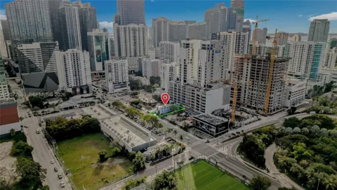 232 SW 8th St