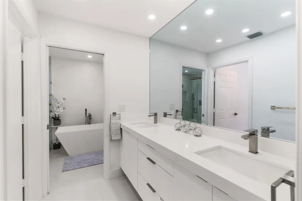 23246 L'Ermitage Circle Boca Raton, FL 33433