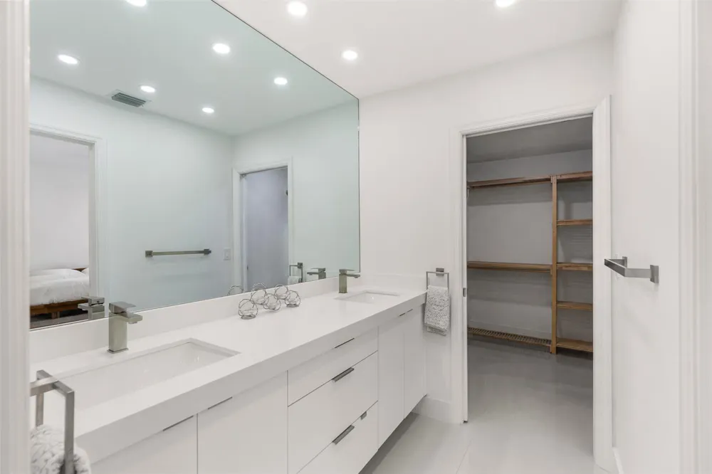 23246 L'Ermitage Circle Boca Raton, FL 33433