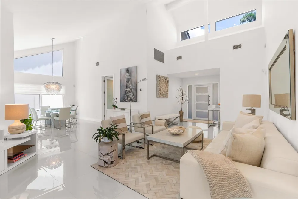 23246 L'Ermitage Circle Boca Raton, FL 33433