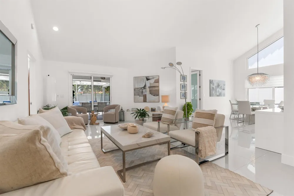 23246 L'Ermitage Circle Boca Raton, FL 33433