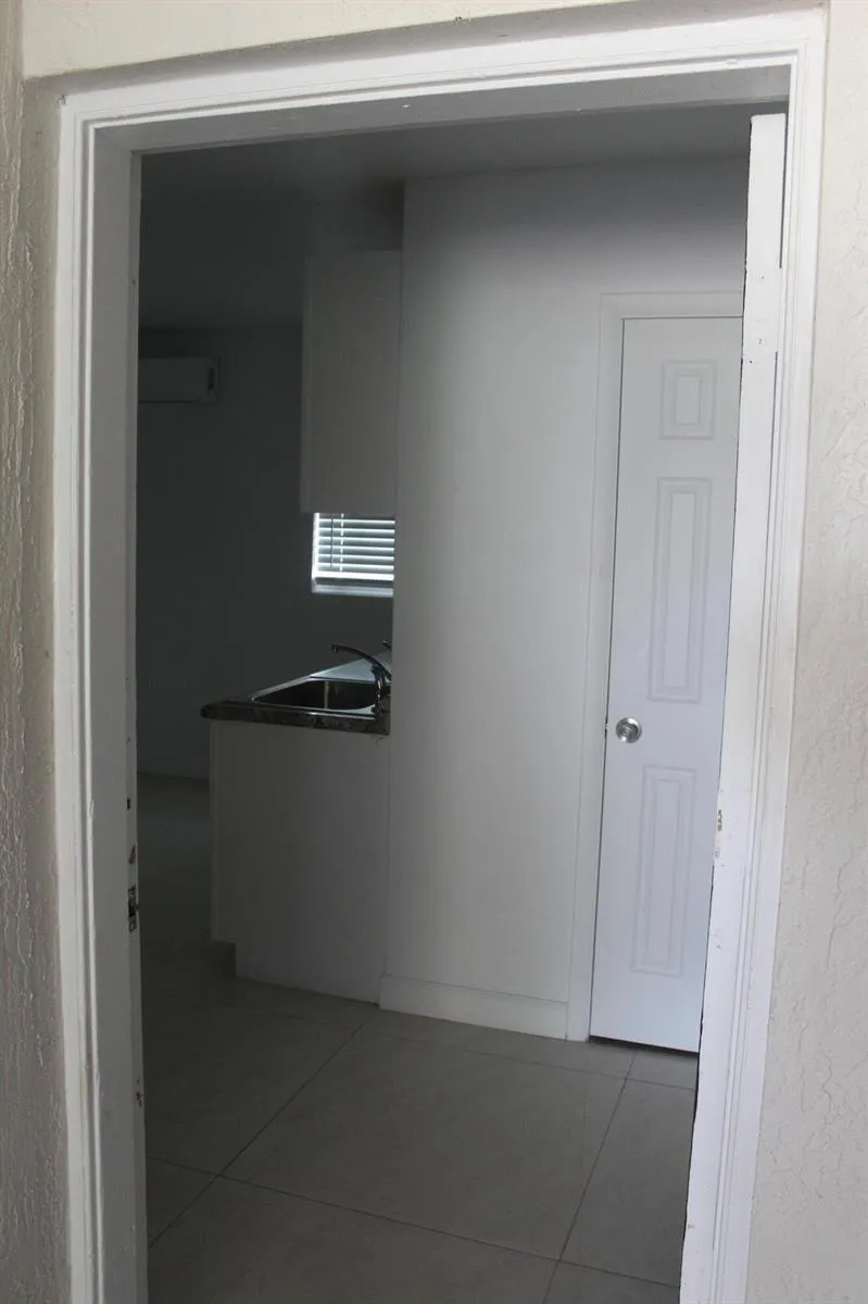 4434 VENUS AVENUE #c West Palm Beach, FL 33406