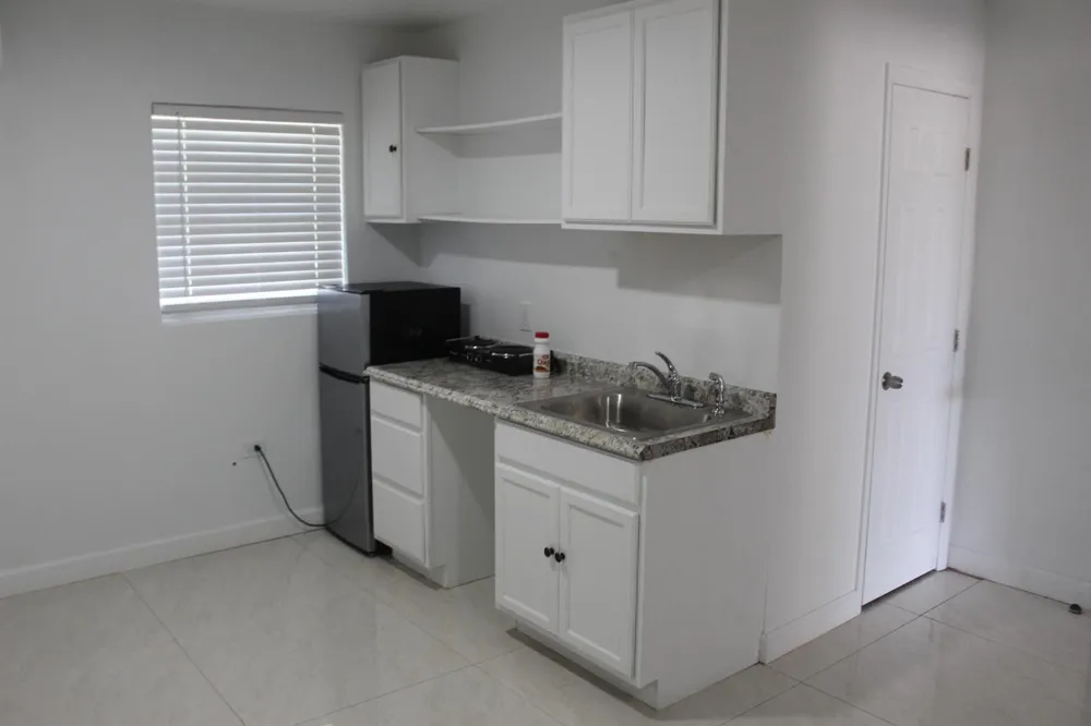 4434 VENUS AVENUE #c West Palm Beach, FL 33406