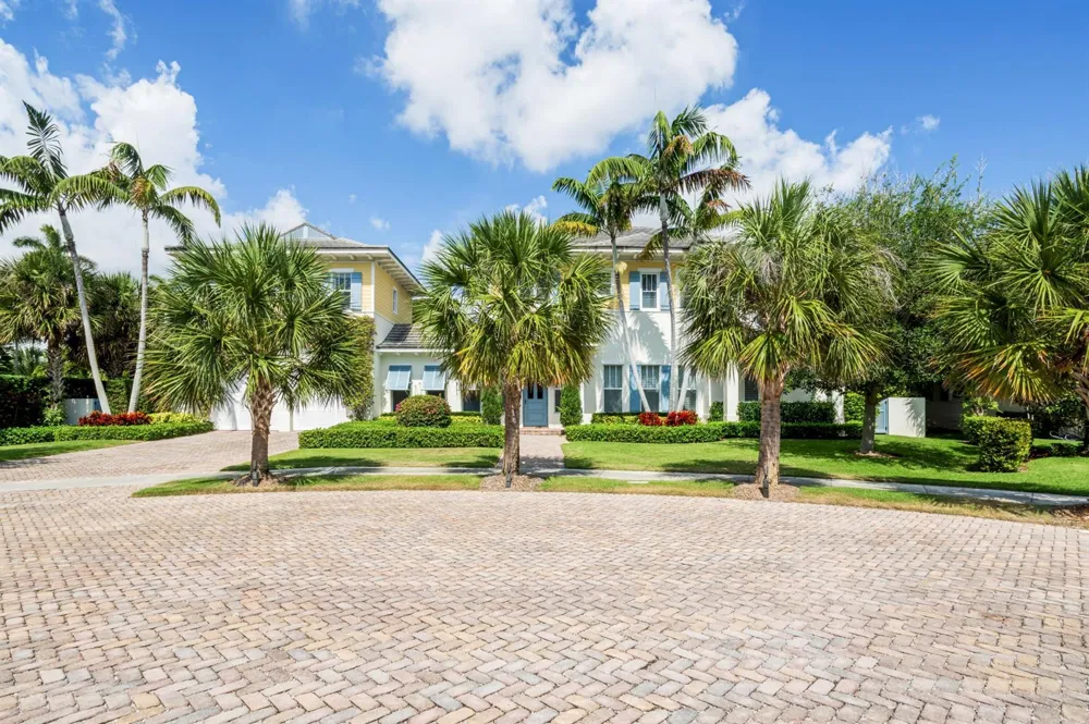 110 SEA LANE Delray Beach, FL 33483
