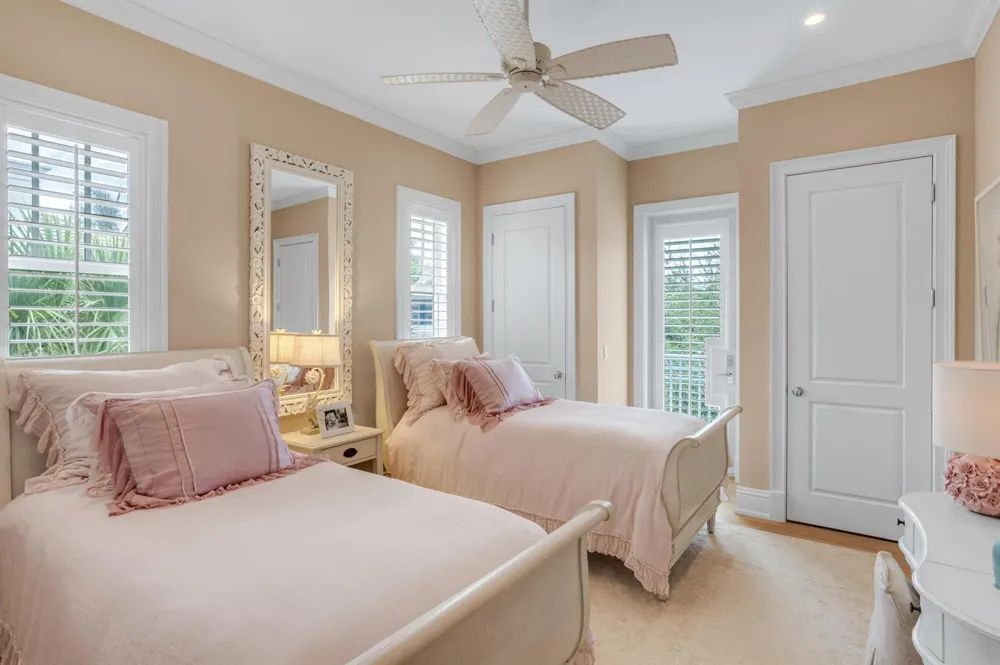 110 SEA LANE Delray Beach, FL 33483