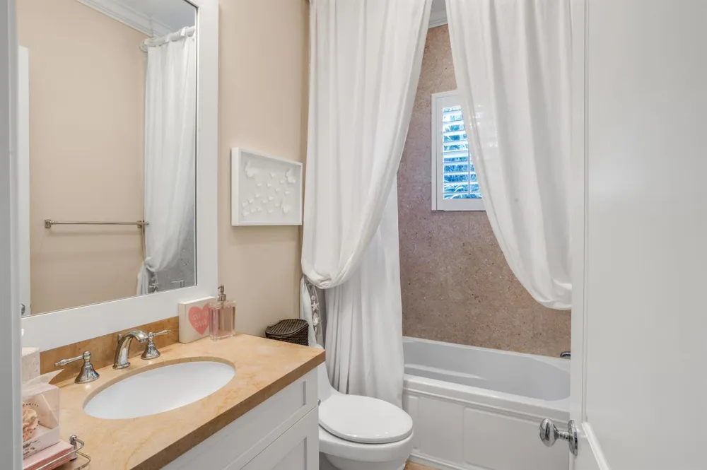 110 SEA LANE Delray Beach, FL 33483