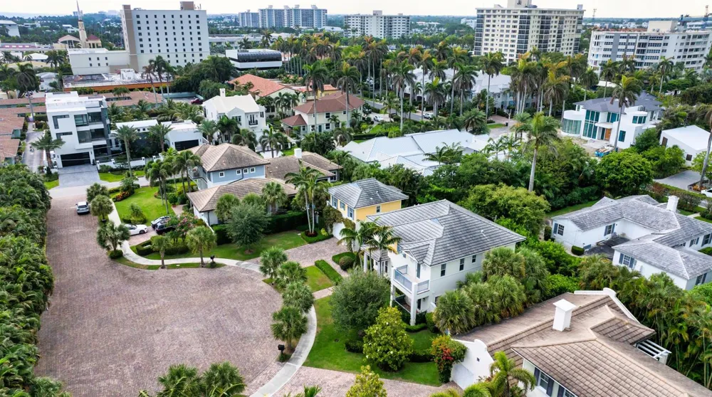 110 SEA LANE Delray Beach, FL 33483