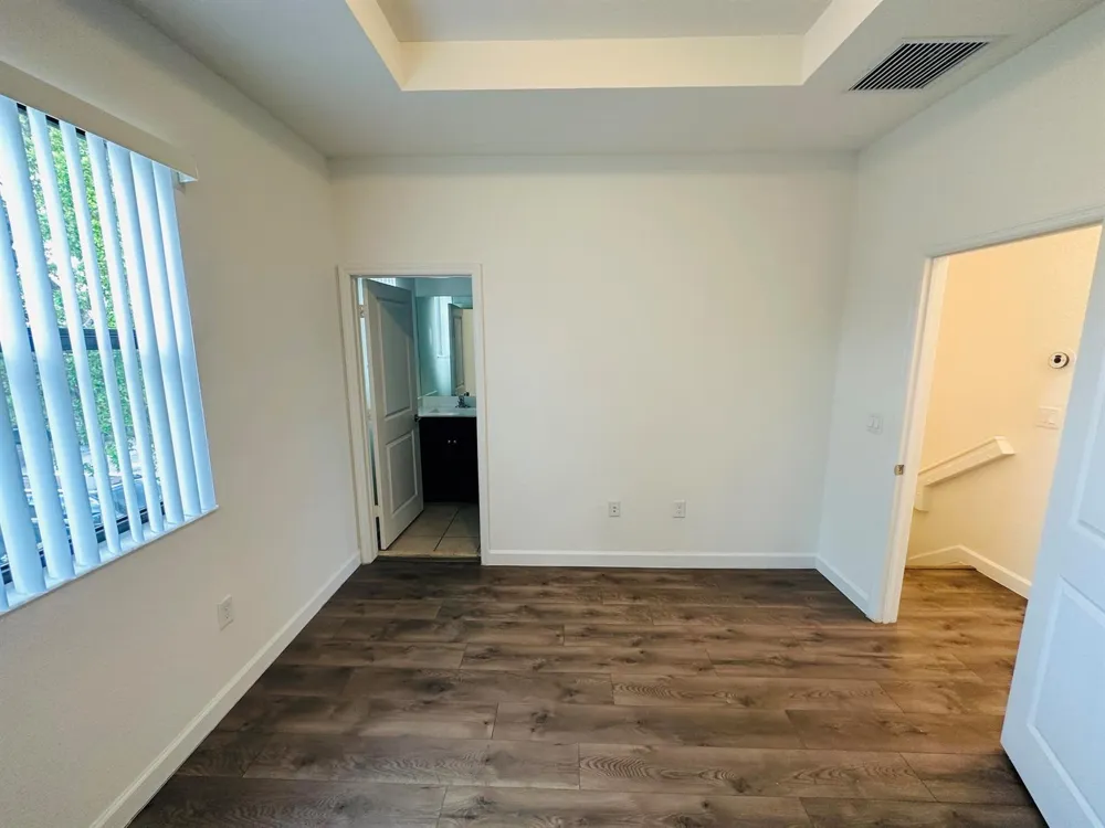 346 NE 208TH TERRACE Miami, FL 33179