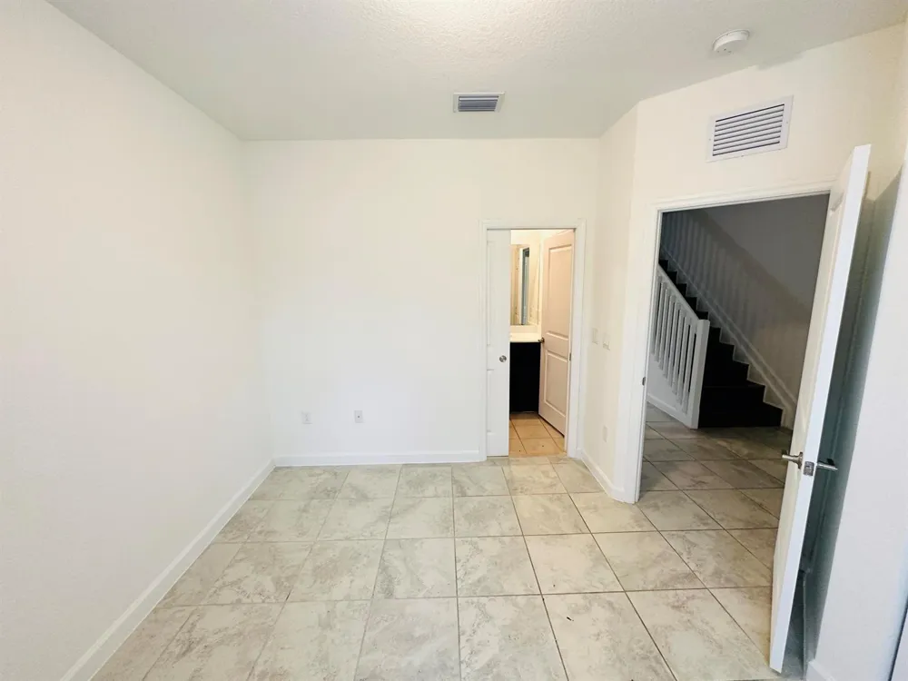 346 NE 208TH TERRACE Miami, FL 33179