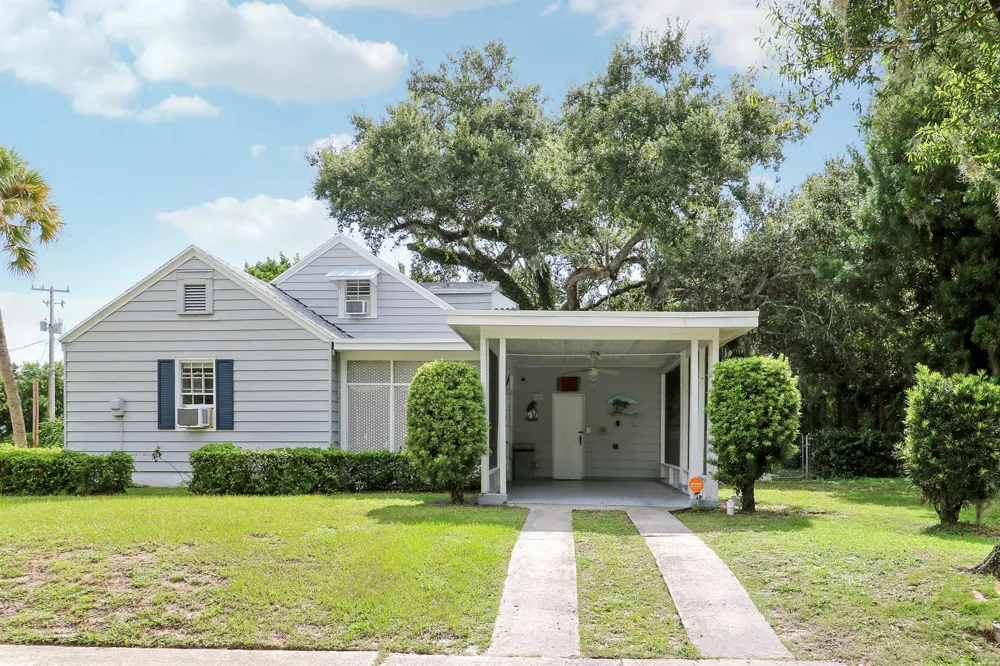 703 Florida Avenue Fort Pierce, FL 34950