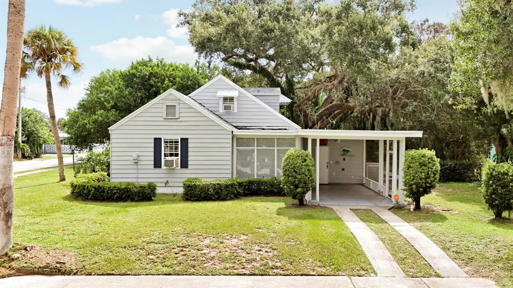 703 Florida Avenue Fort Pierce, FL 34950