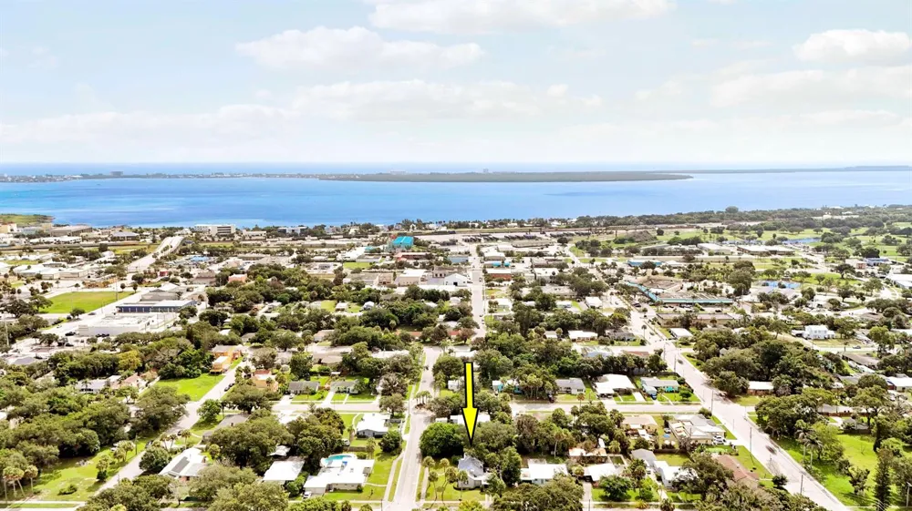 703 Florida Avenue Fort Pierce, FL 34950