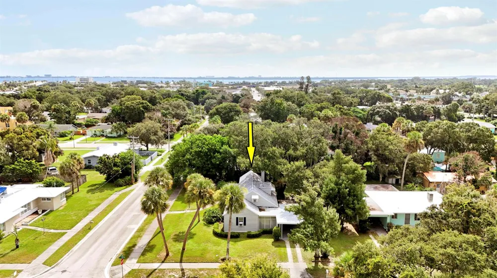 703 Florida Avenue Fort Pierce, FL 34950