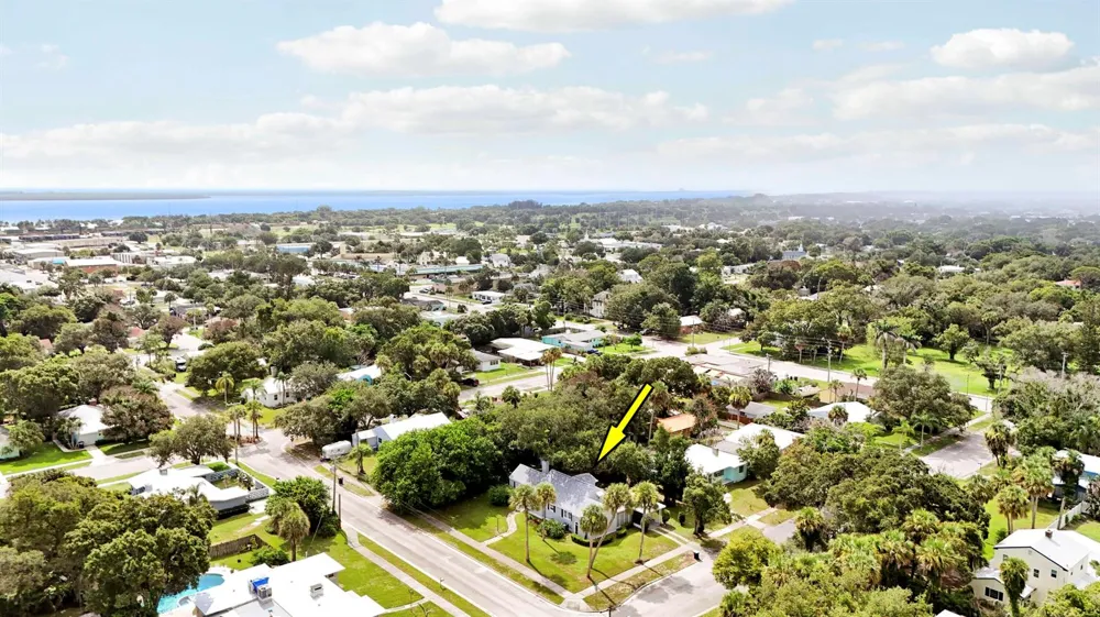 703 Florida Avenue Fort Pierce, FL 34950