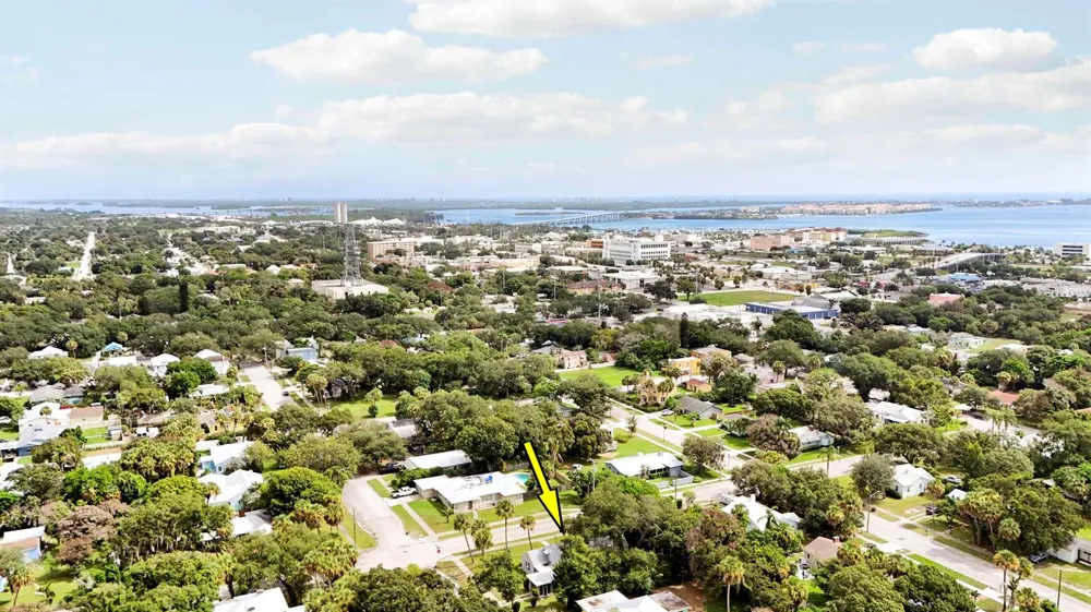 703 Florida Avenue Fort Pierce, FL 34950