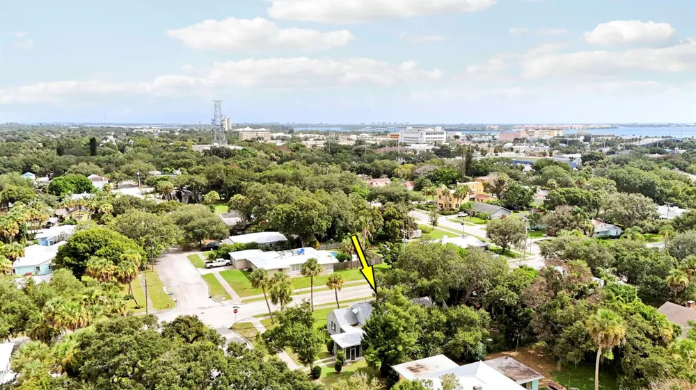 703 Florida Avenue Fort Pierce, FL 34950