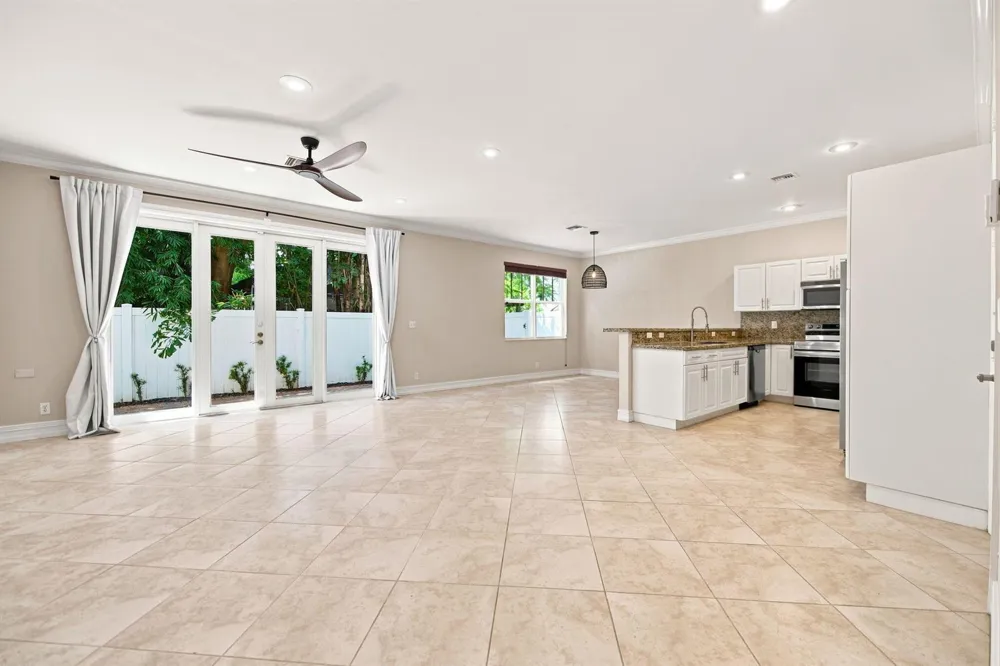 3434 NE 13TH AVENUE Oakland Park, FL 33334