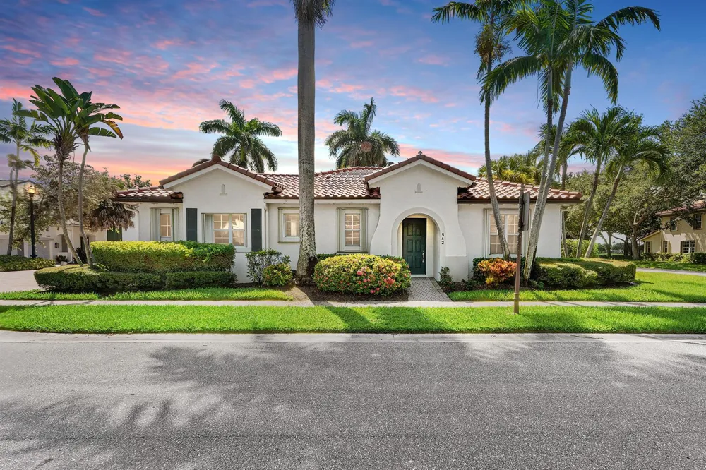 542 TOMAHAWK COURT Palm Beach Gardens, FL 33410