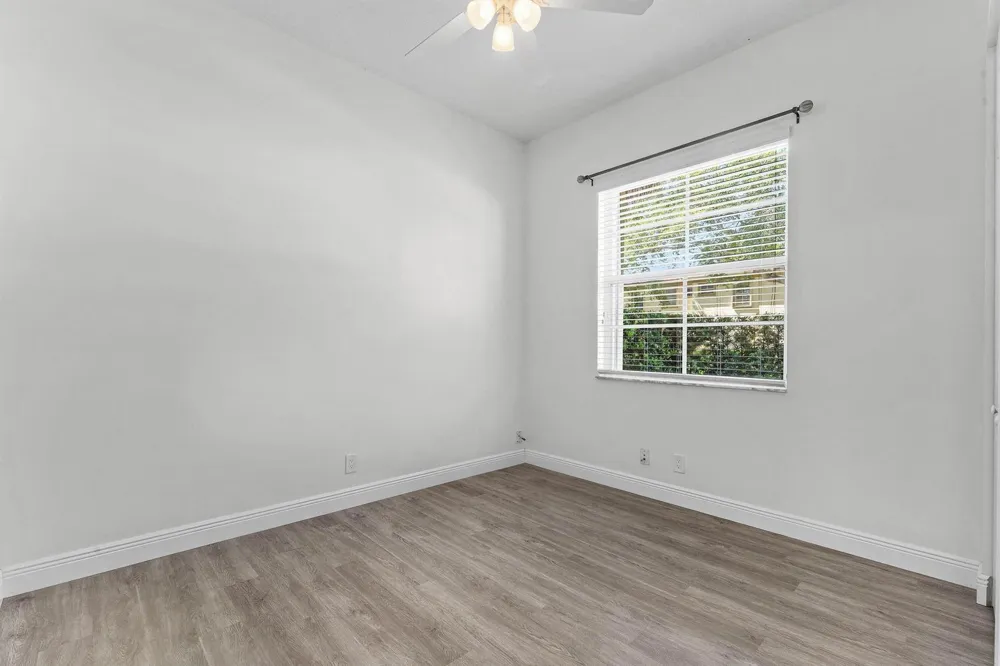 542 TOMAHAWK COURT Palm Beach Gardens, FL 33410