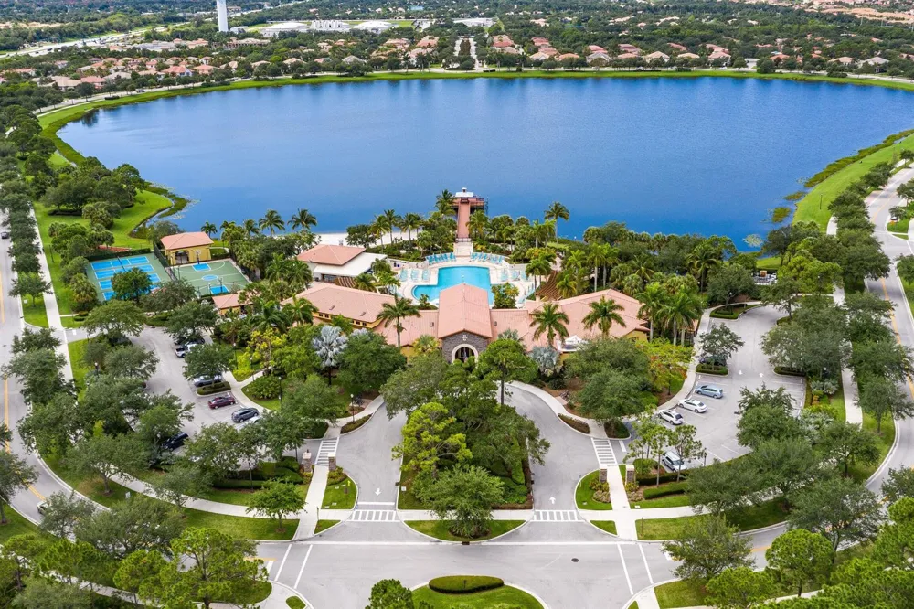542 TOMAHAWK COURT Palm Beach Gardens, FL 33410