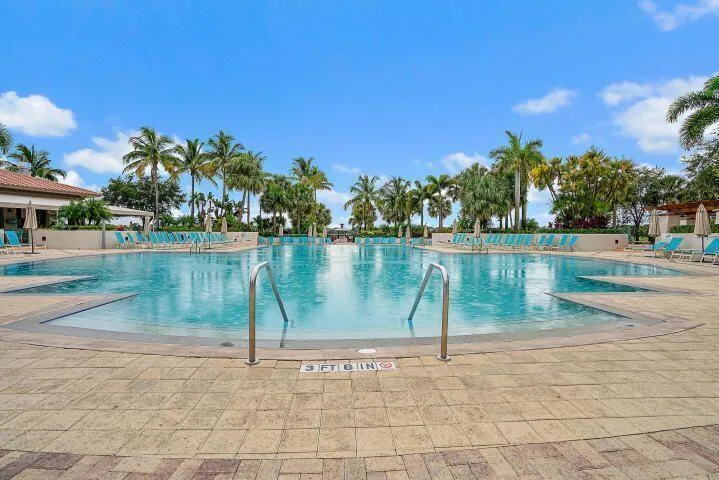 542 TOMAHAWK COURT Palm Beach Gardens, FL 33410