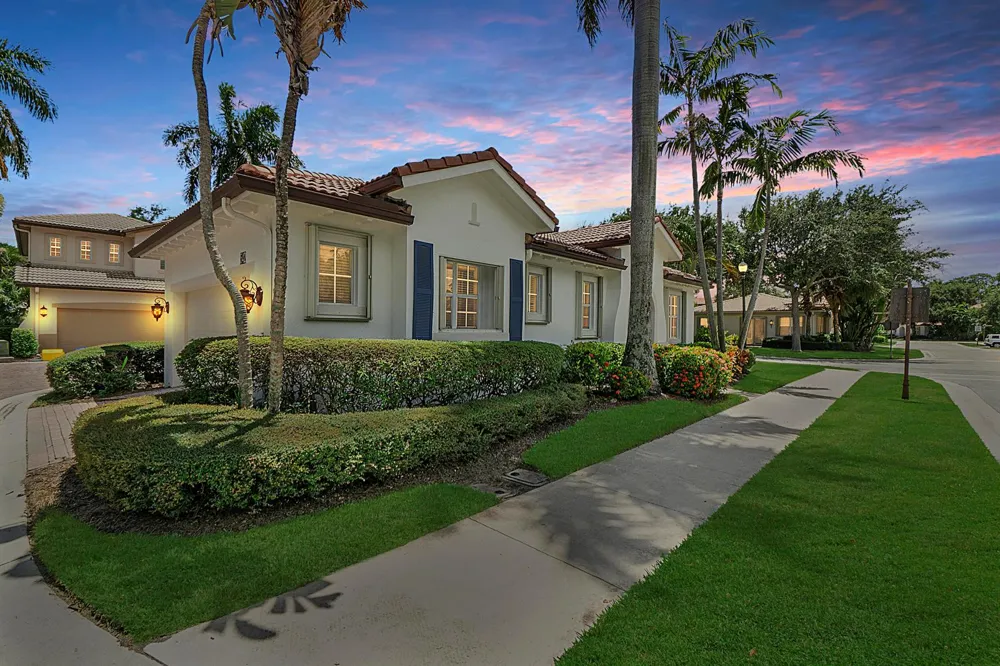 542 TOMAHAWK COURT Palm Beach Gardens, FL 33410