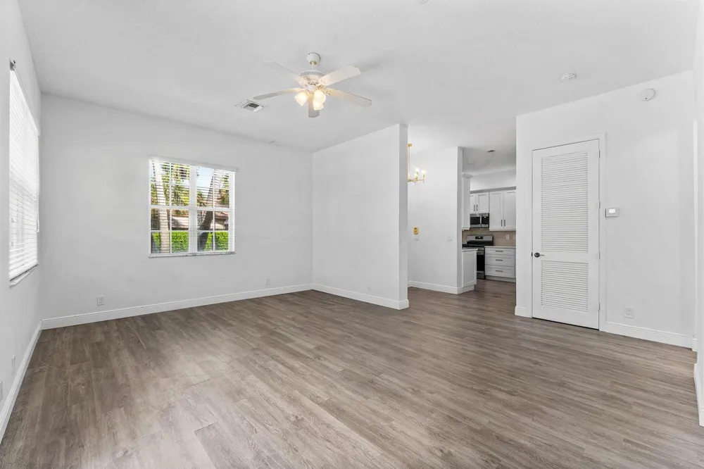 542 TOMAHAWK COURT Palm Beach Gardens, FL 33410