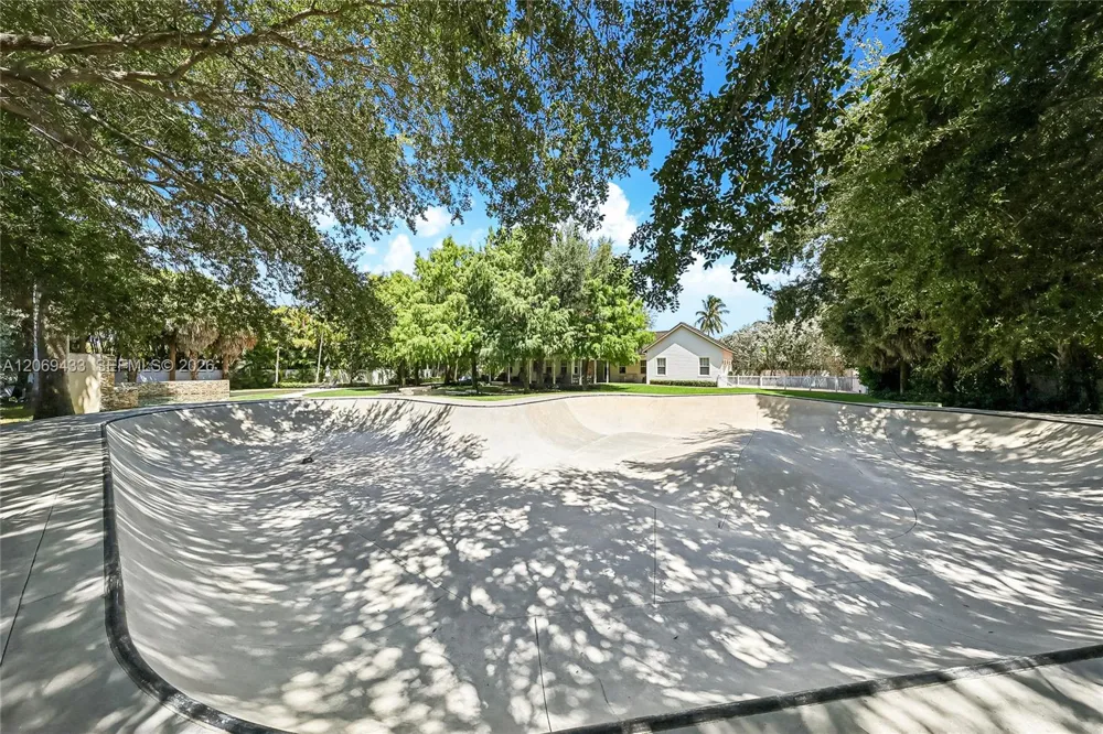 180 Ocean Blvd Golden Beach, FL 33160