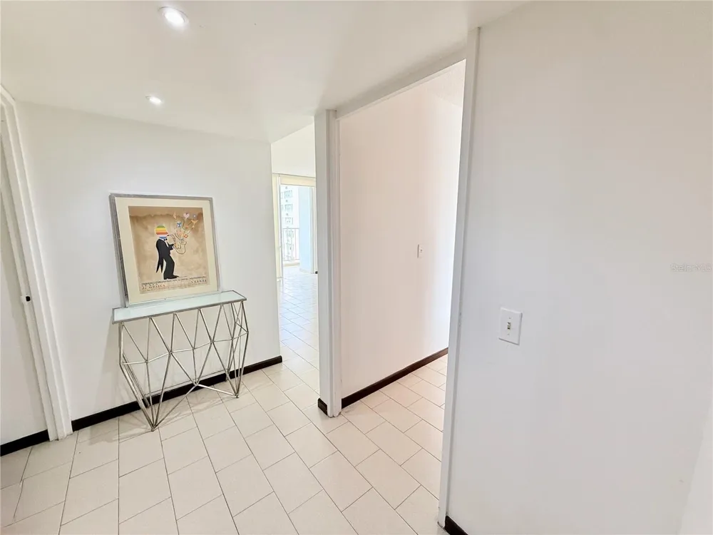 6400 ISLA VERDE AVENUE #6 J Carolina, PR 00979