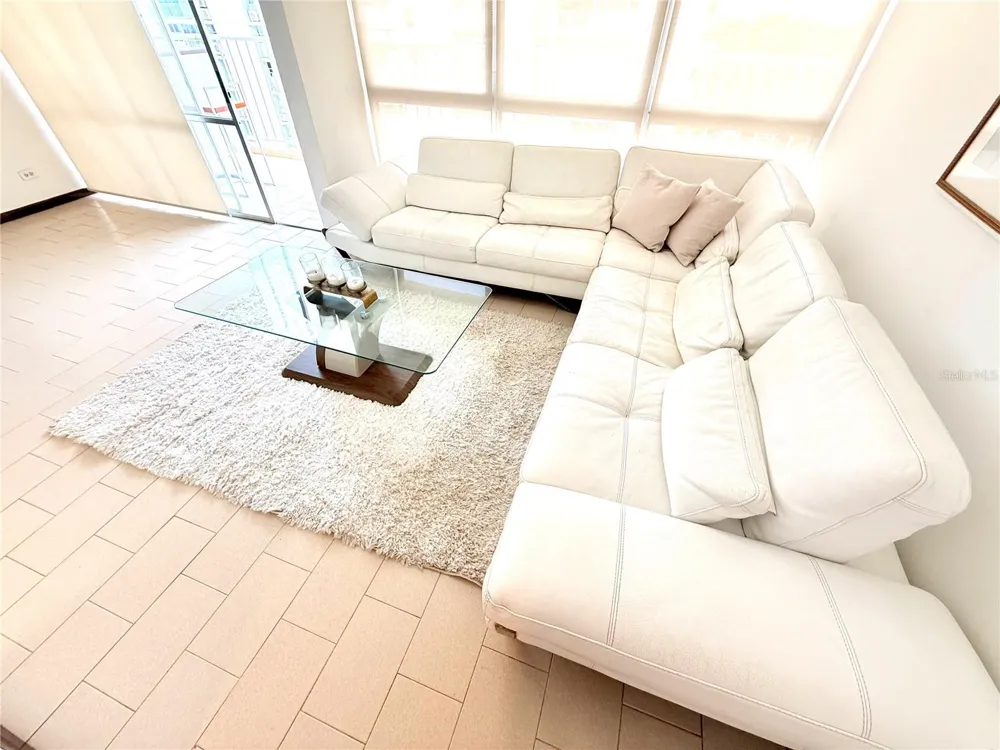 6400 ISLA VERDE AVENUE #6 J Carolina, PR 00979