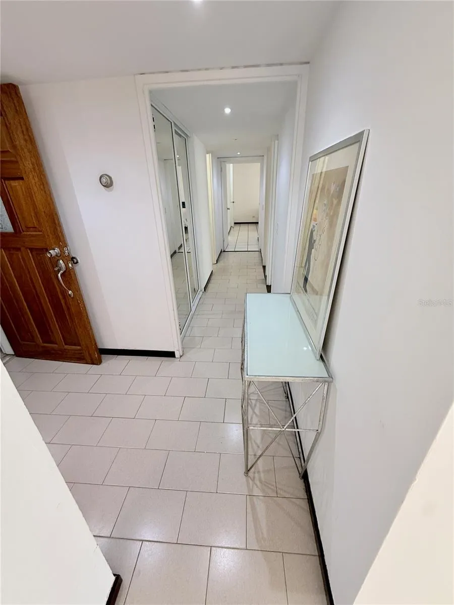 6400 ISLA VERDE AVENUE #6 J Carolina, PR 00979