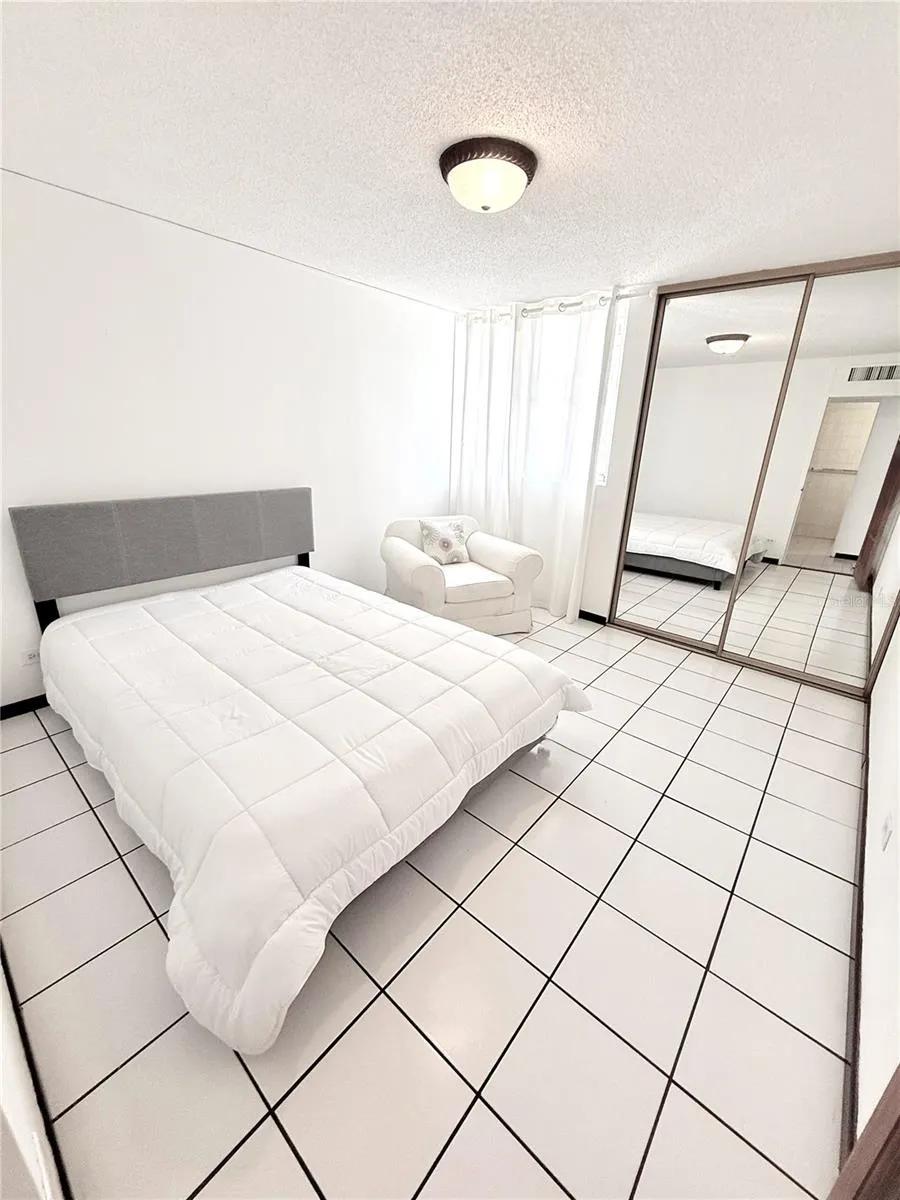 6400 ISLA VERDE AVENUE #6 J Carolina, PR 00979
