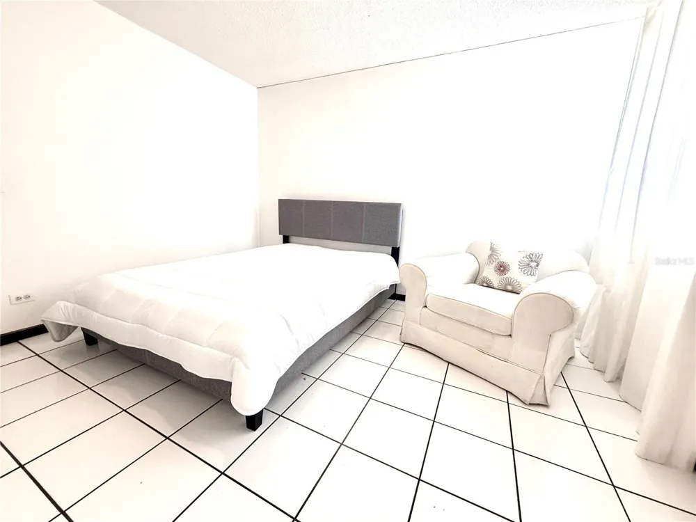 6400 ISLA VERDE AVENUE #6 J Carolina, PR 00979