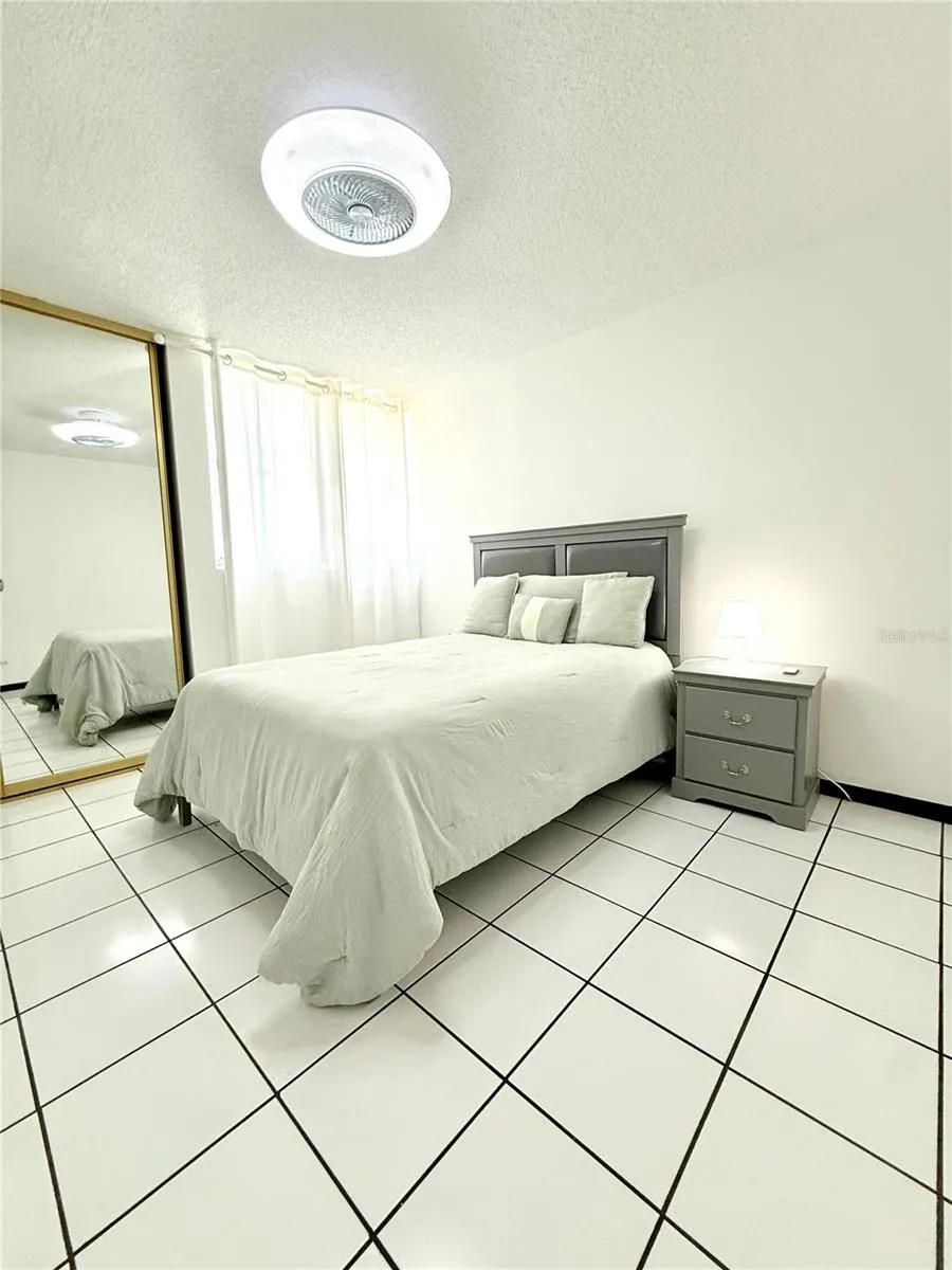 6400 ISLA VERDE AVENUE #6 J Carolina, PR 00979
