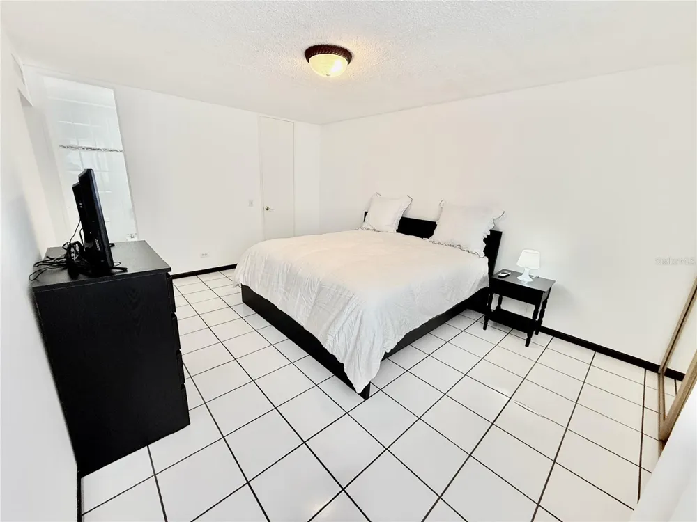 6400 ISLA VERDE AVENUE #6 J Carolina, PR 00979