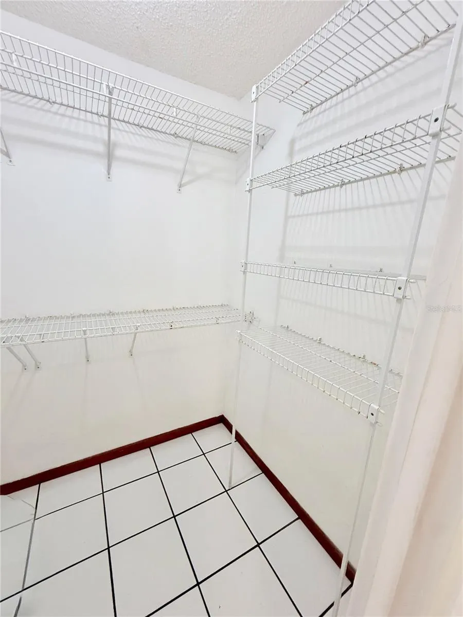 6400 ISLA VERDE AVENUE #6 J Carolina, PR 00979