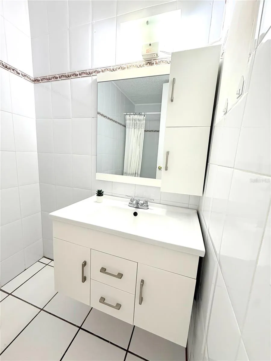 6400 ISLA VERDE AVENUE #6 J Carolina, PR 00979