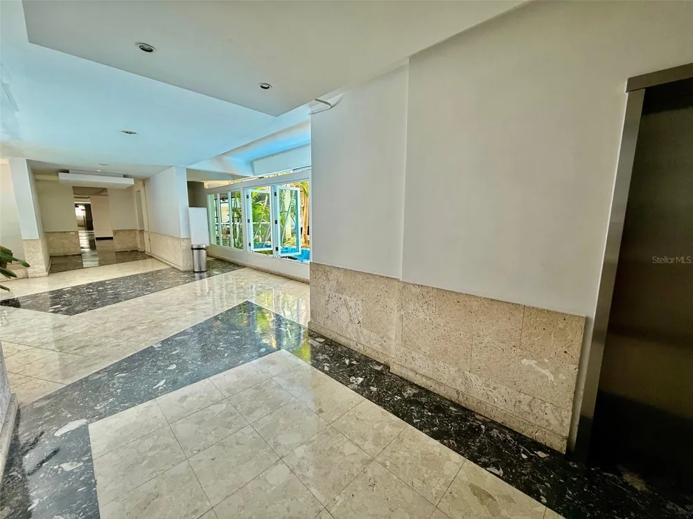 6400 ISLA VERDE AVENUE #6 J Carolina, PR 00979