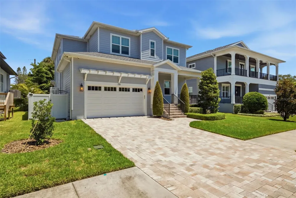 210 S SHORE CREST DRIVE Tampa, FL 33609